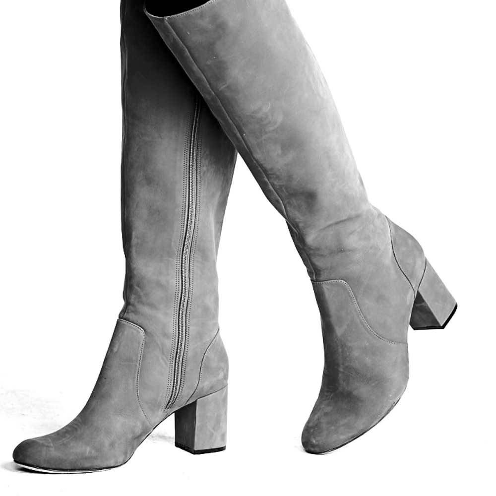 Sexy Chic SCHUTZ Black Suede Boots - Picture 9 of 15
